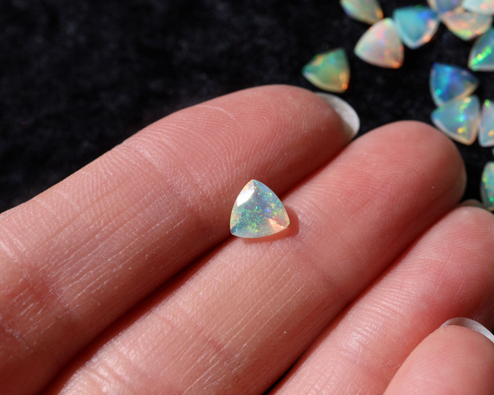 Wollo Opal trillion 6 mm