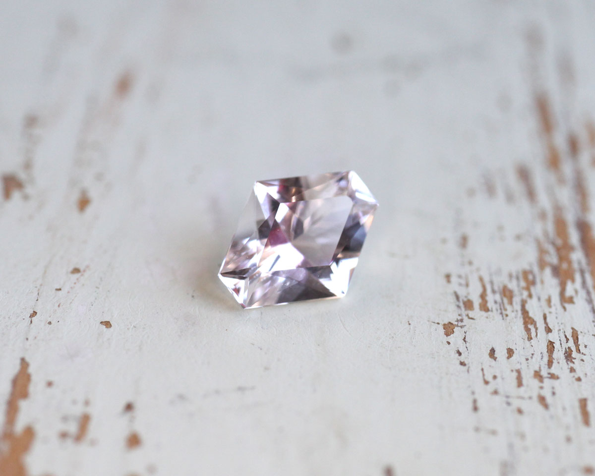 Morganite Crystal Flower 8mm 0.93 ct