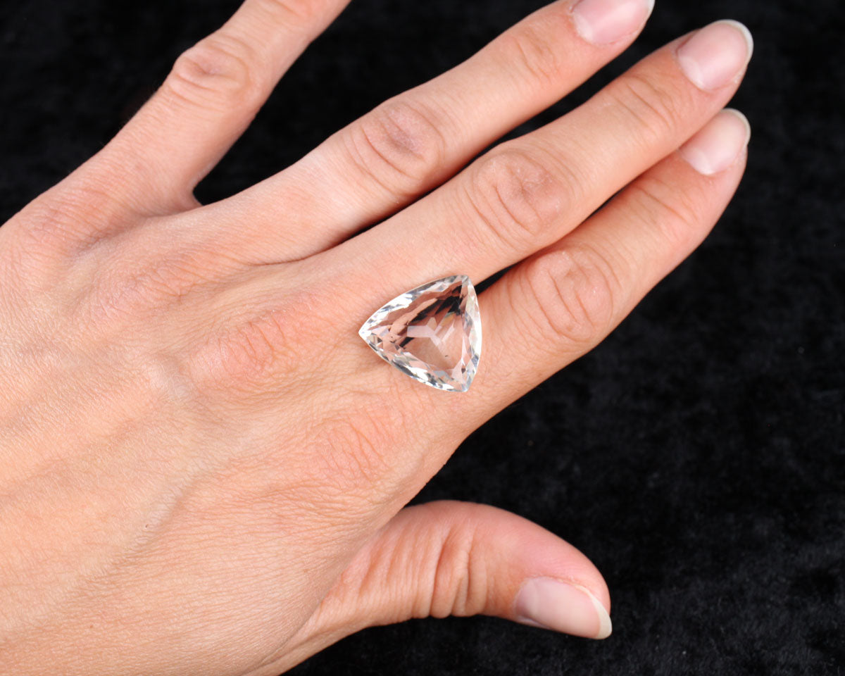 Bergkristall Trilliant 18mm 13,5 ct