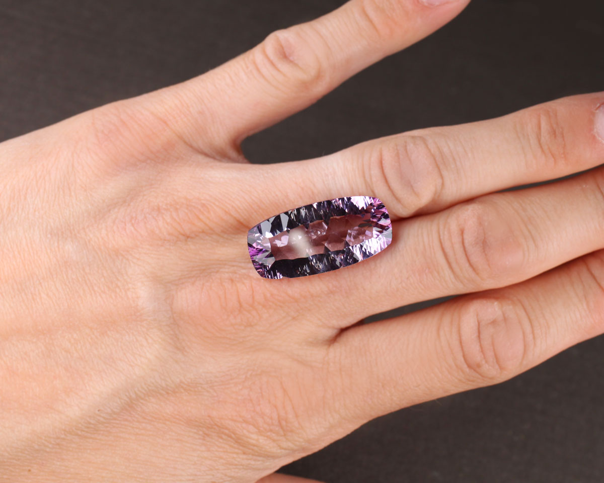 Amethyst Concave rounded rectangle 26mm 19 ct