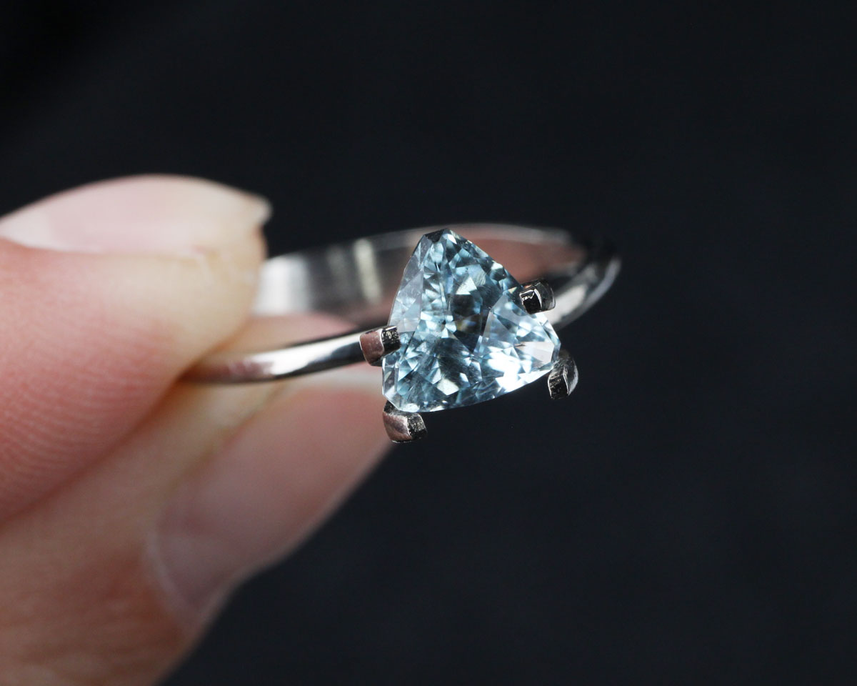 Aquamarine Frostgiant cut 7 mm 1.1 ct