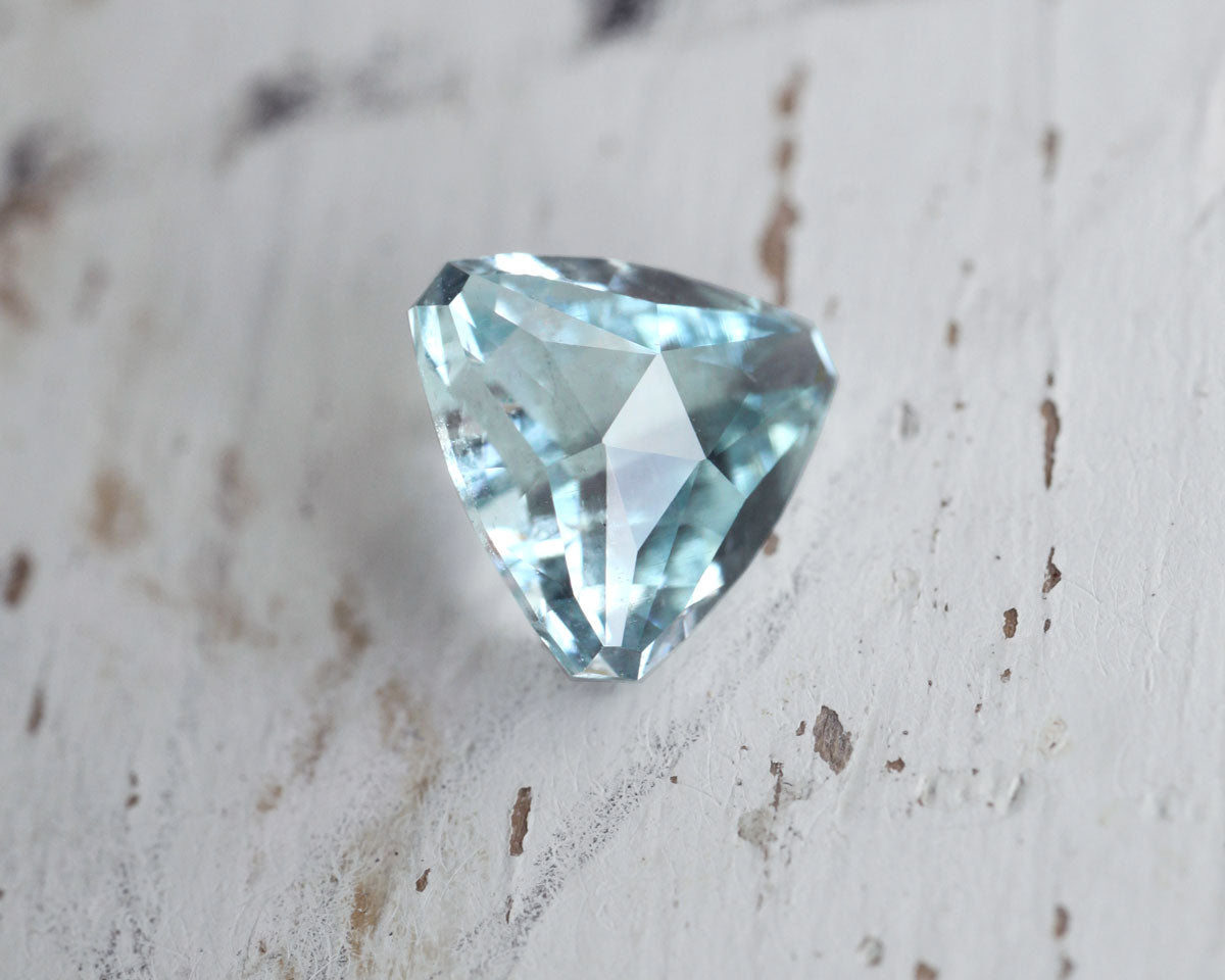 Aquamarine Frostgiant cut 7 mm 1.1 ct