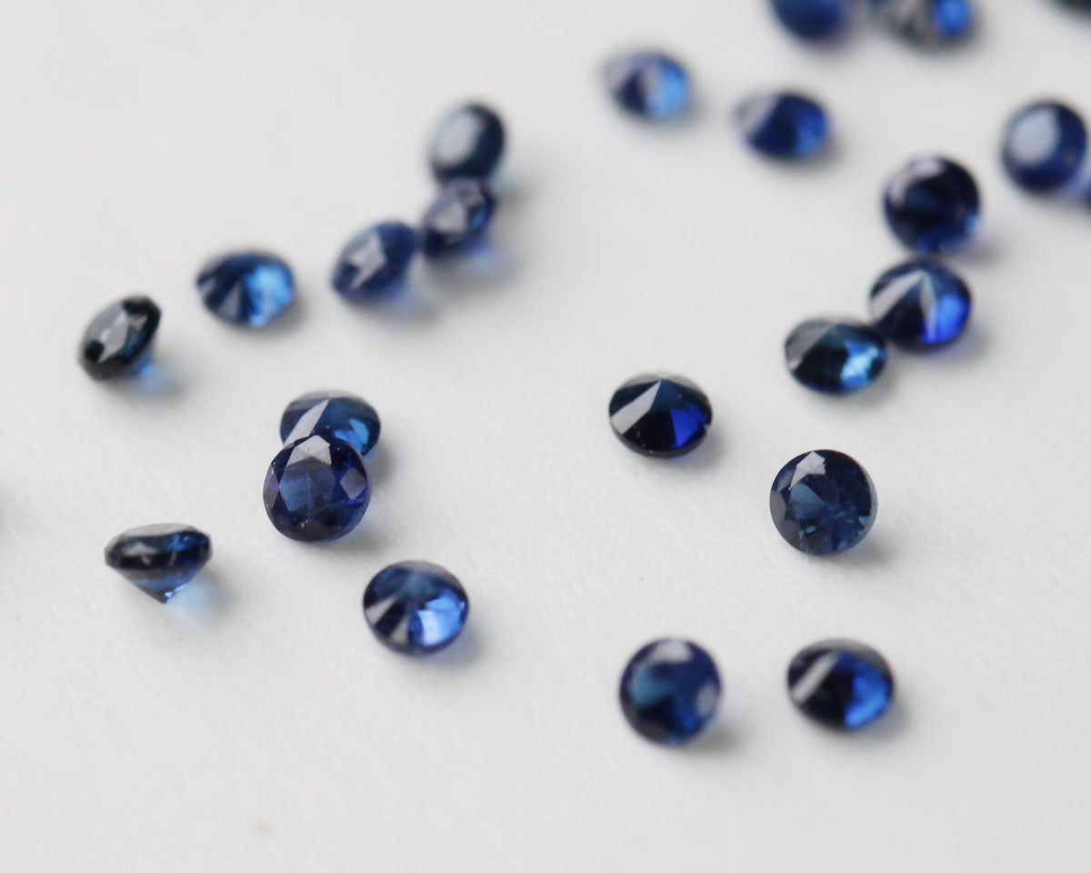 Blå safirrund kalibrerad 1 mm