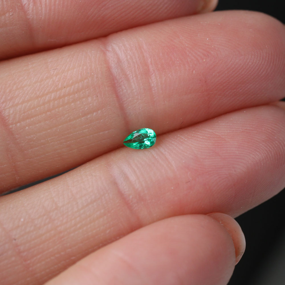 Shakiso Emerald drop 0.09 ct