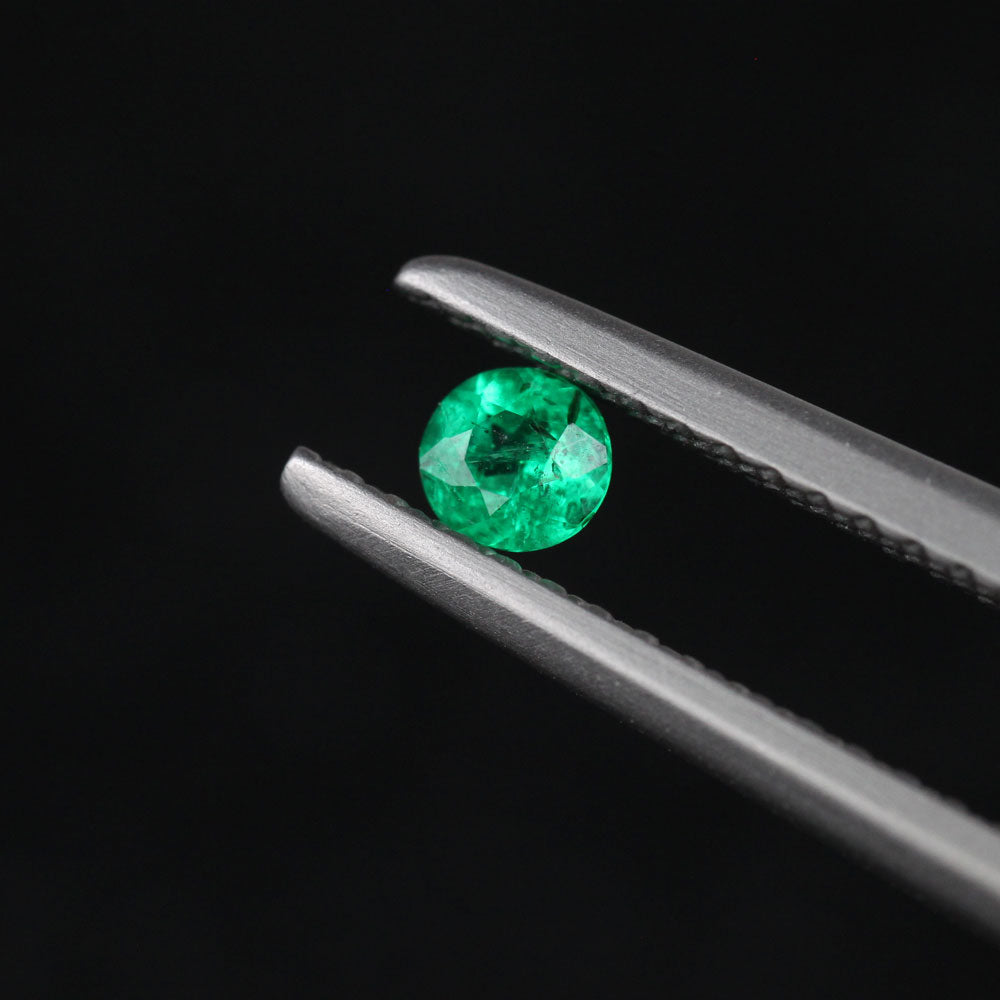 Shakiso Smarahd rund 0,12 ct