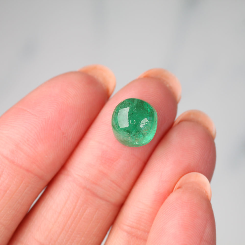 Shakiso Emerald Cabochon round 3.6 ct
