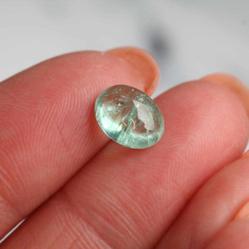 Shakiso Emerald oval Cabochon 1.9 ct