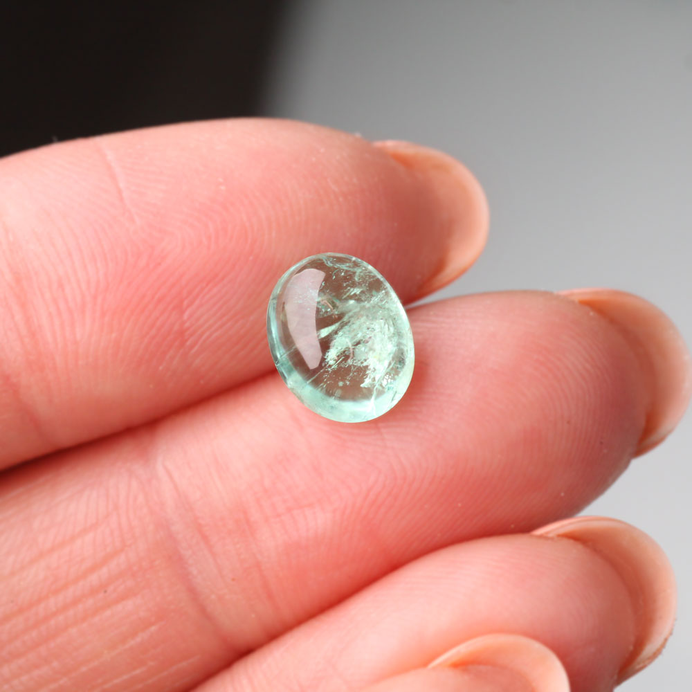 Shakiso Emerald oval Cabochon 1.9 ct