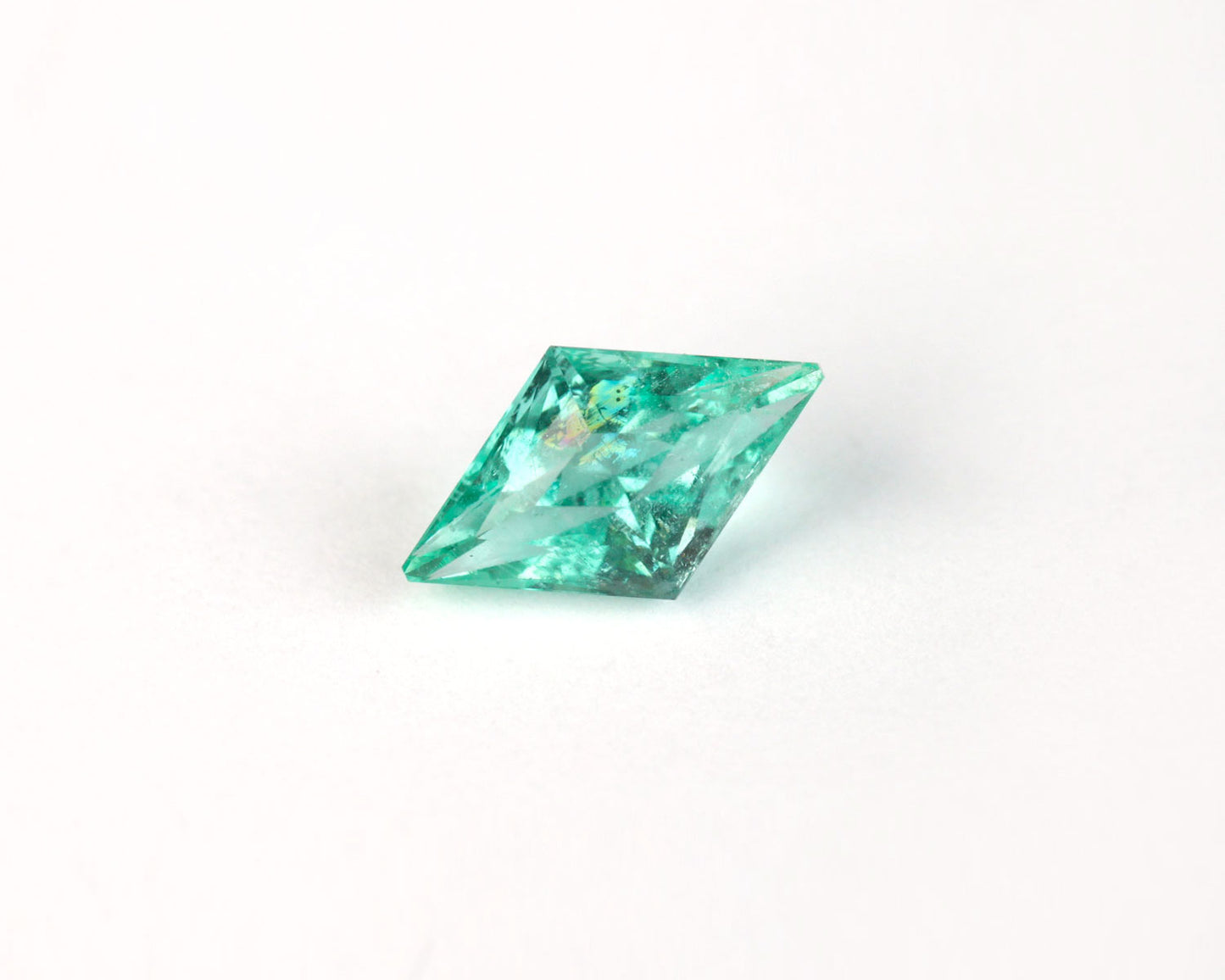 Shakiso Emerald Kangaroo culet 0.5 ct