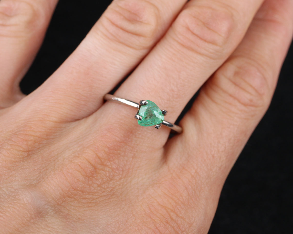 Shakiso Emerald Trillion 0.7 ct