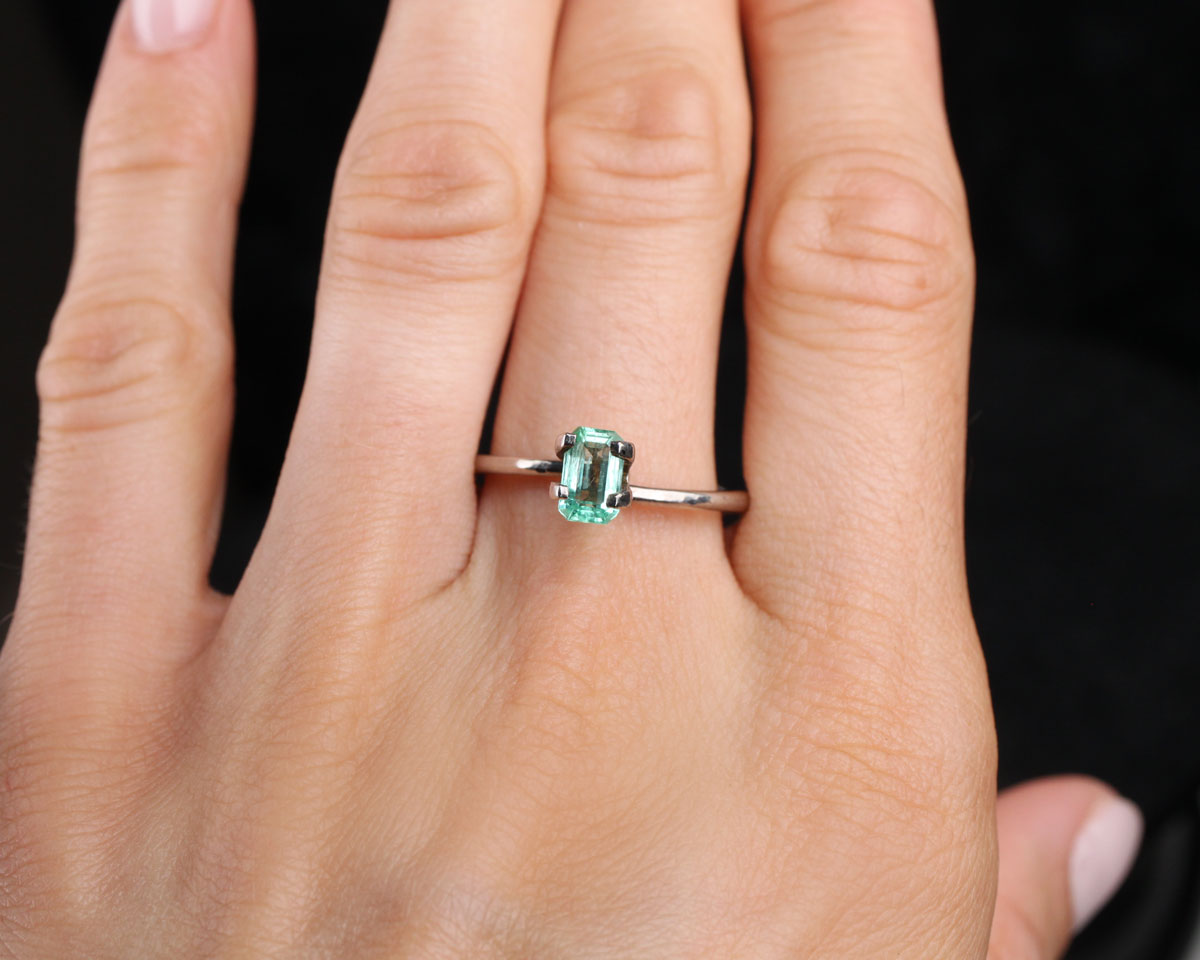Shakiso Emerald rectangle 0.57 ct