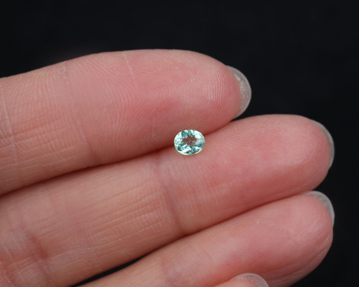 Shakiso Emerald oval 0.2 ct