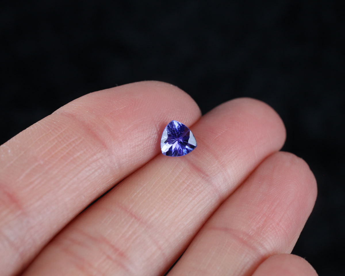 Tanzanite Trillion 6 mm 0.82 ct