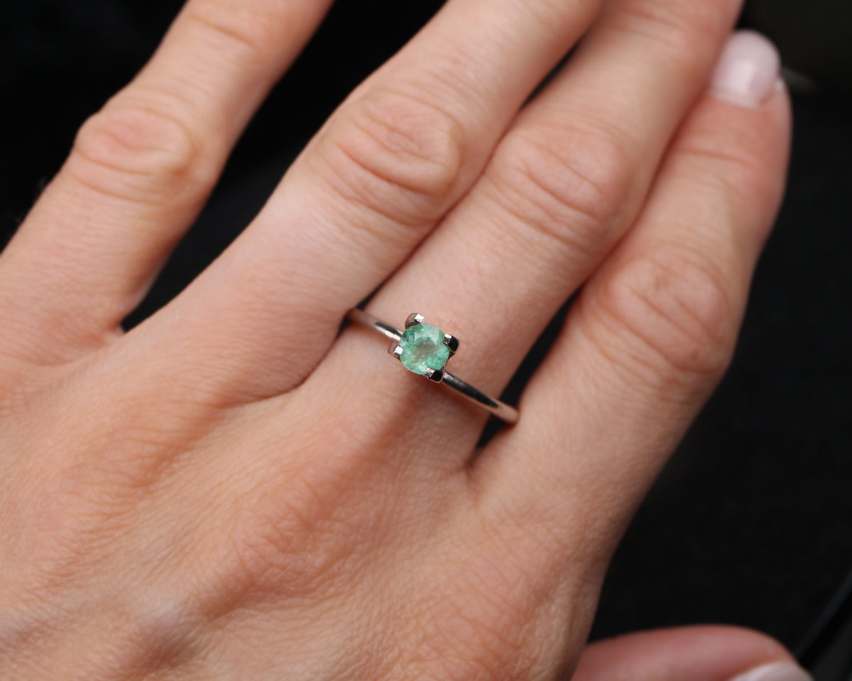 Shakiso Emerald round 0.4 ct