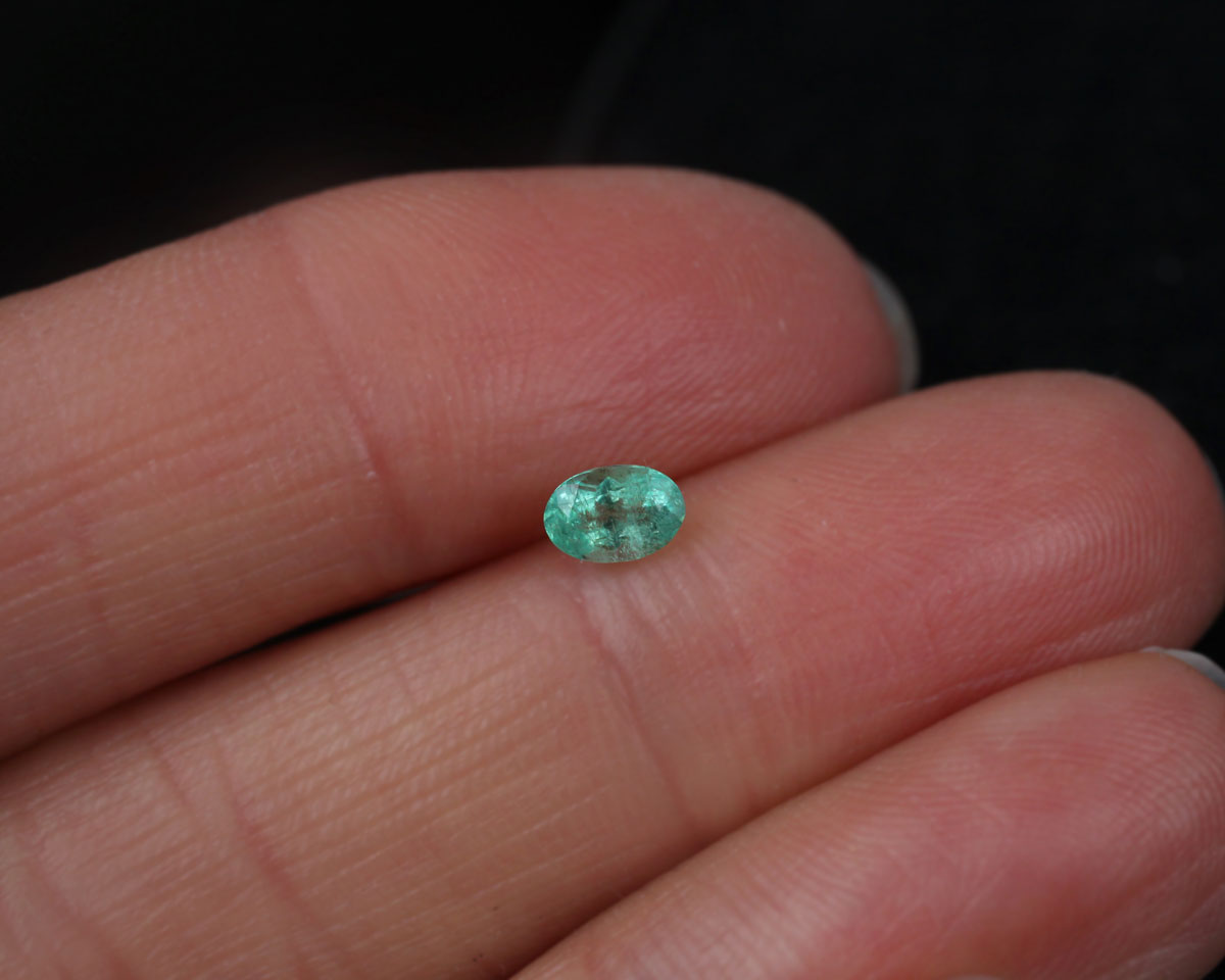 Shakiso Emerald oval 0.27 ct