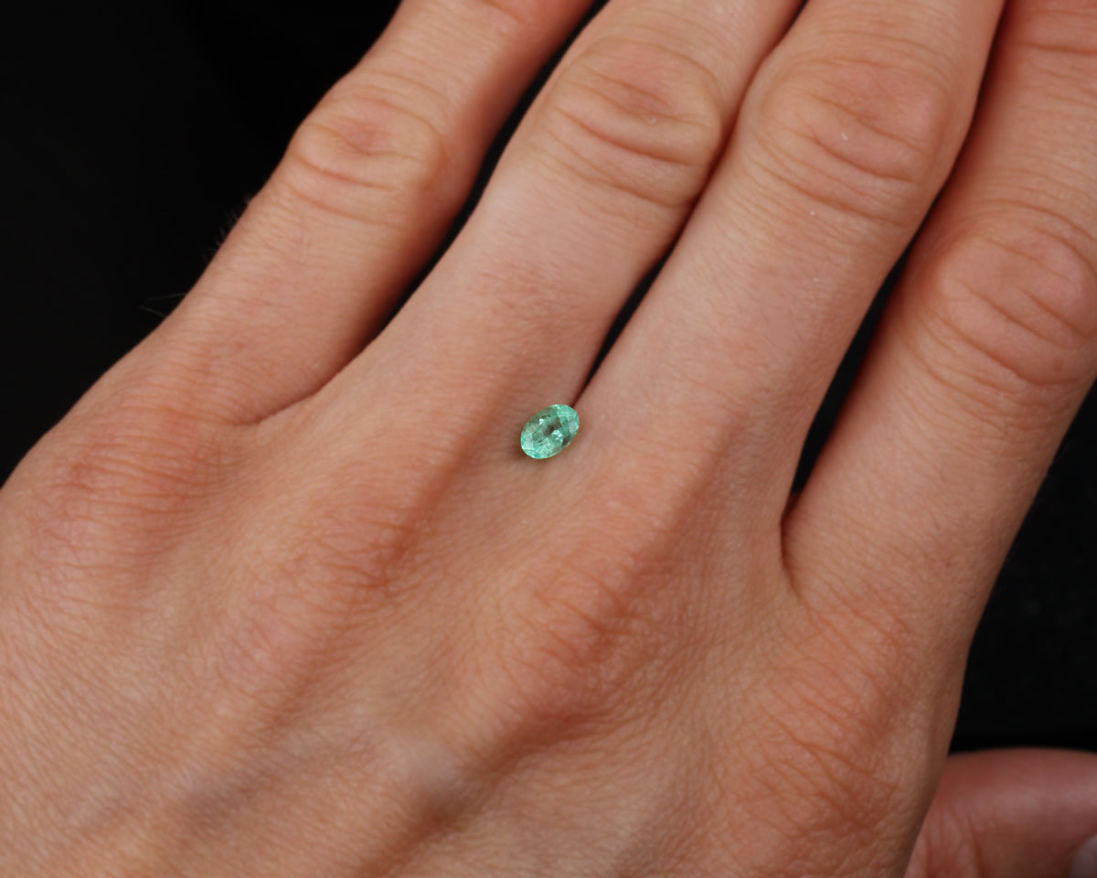 Shakiso Emerald oval 0.27 ct