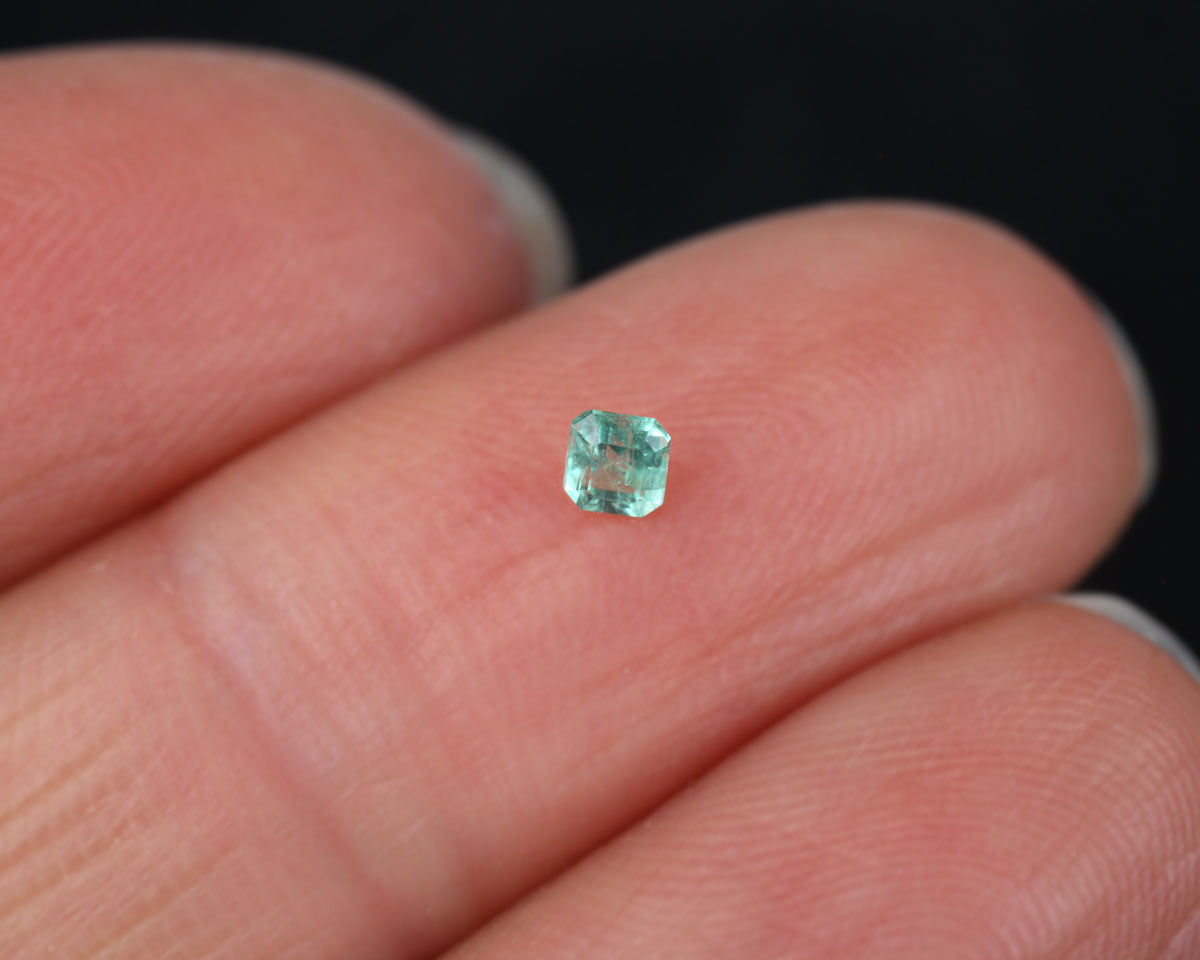 Shakiso Emerald octagon 0.07 ct