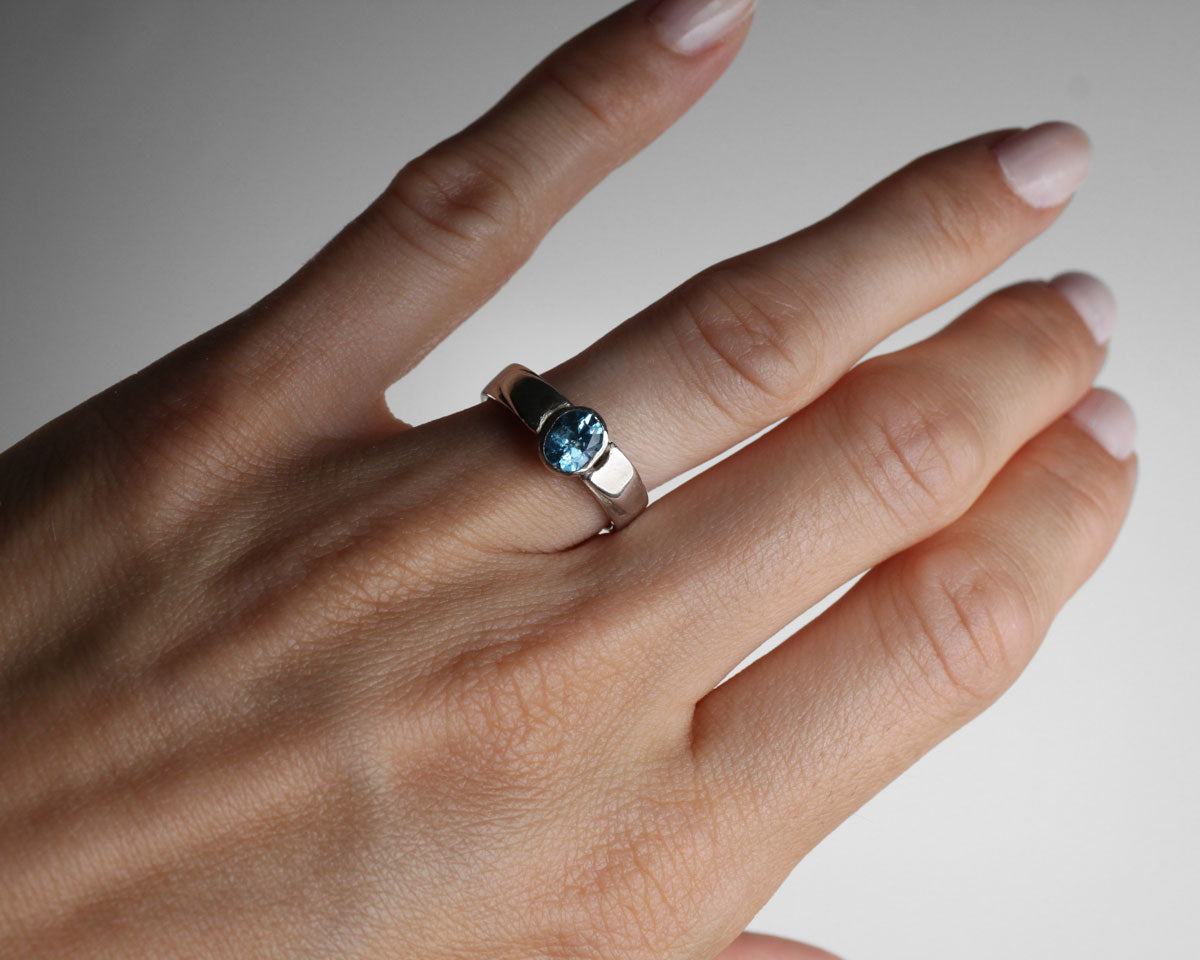 Blå Topaz silverring
