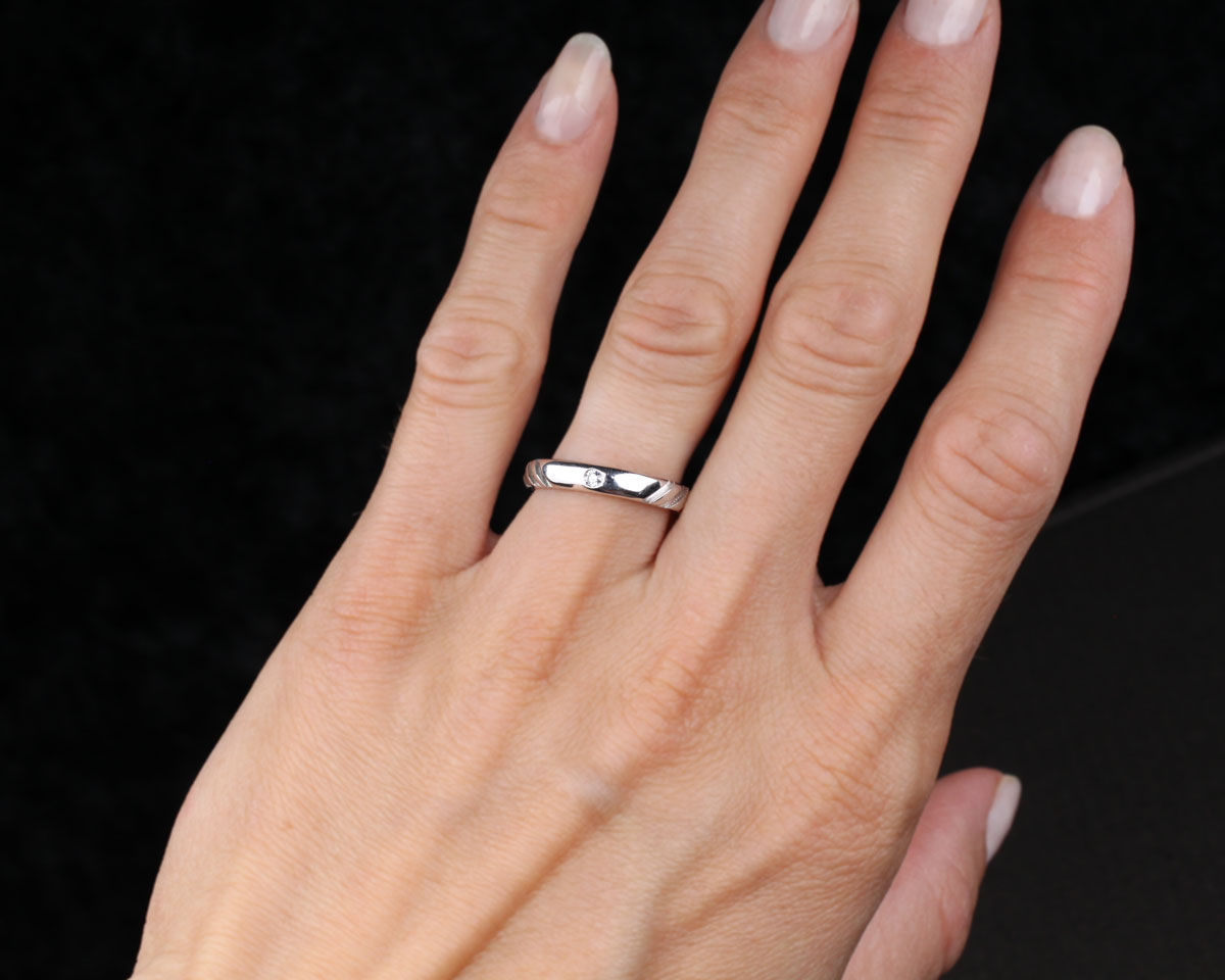 Trippel diamant, Vitguldsring