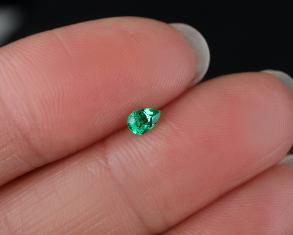 Shakiso Emerald drop 0.13 ct