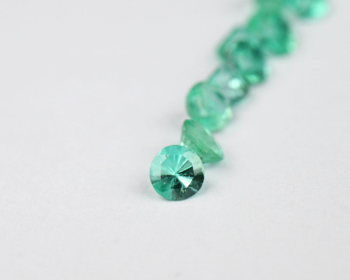 Calibrated Shakiso Emerald 2.5 mm