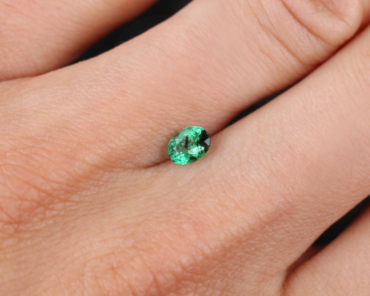 Shakiso Smaragd oval 0,35 ct