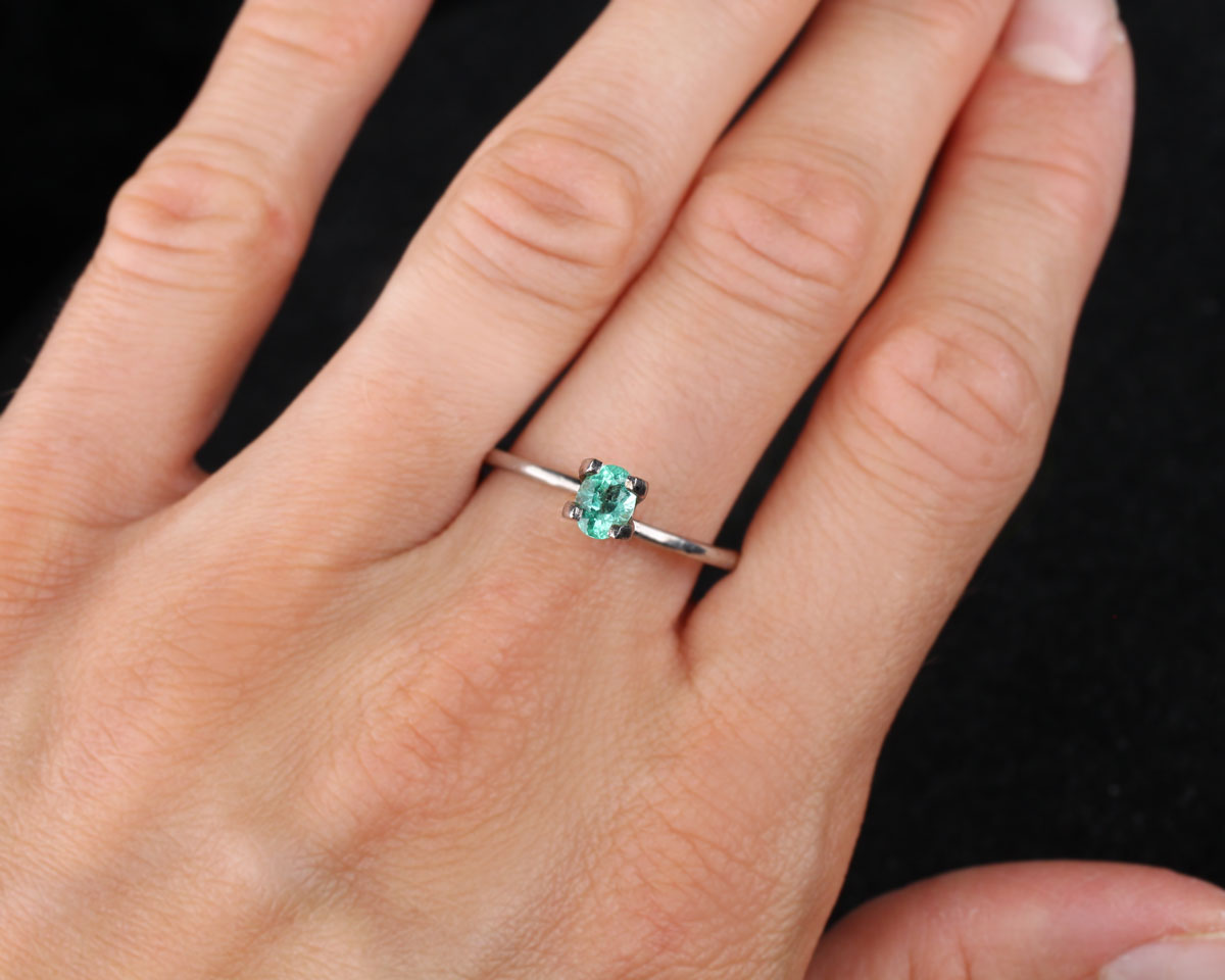 Shakiso Emerald oval 0.38 ct