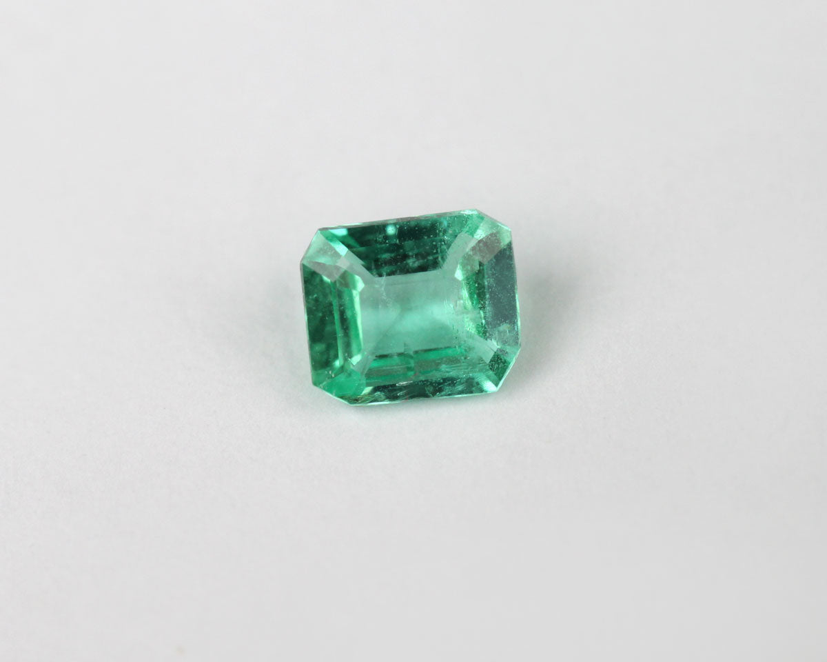 Shakiso Emerald rectangle 4 mm 0.18 ct