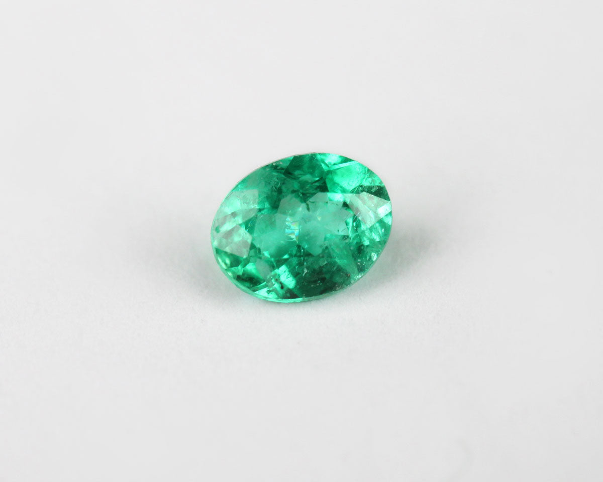 Shakiso Emerald oval 0.1 ct