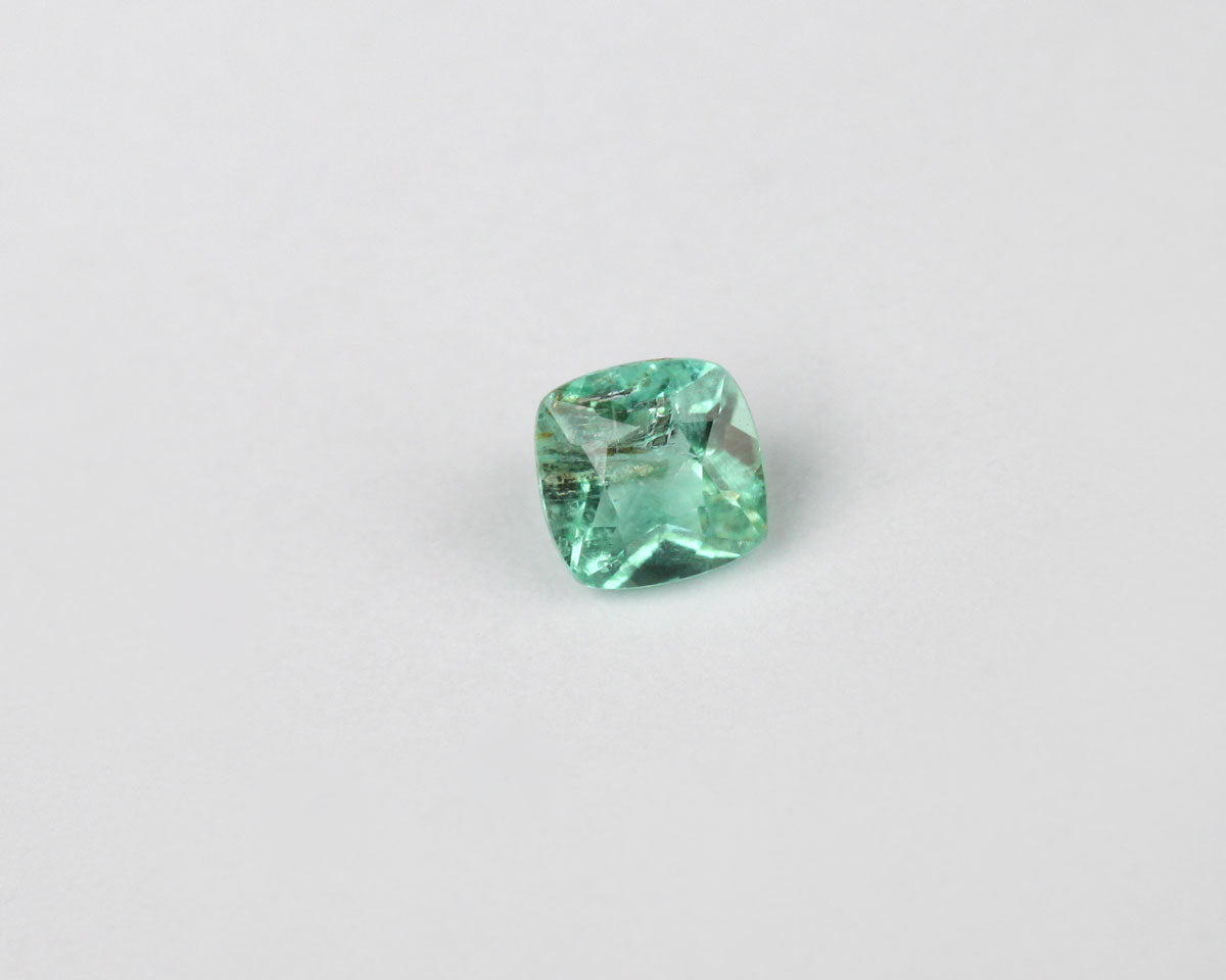 Shakiso Emerald square 4 mm 0.23 ct