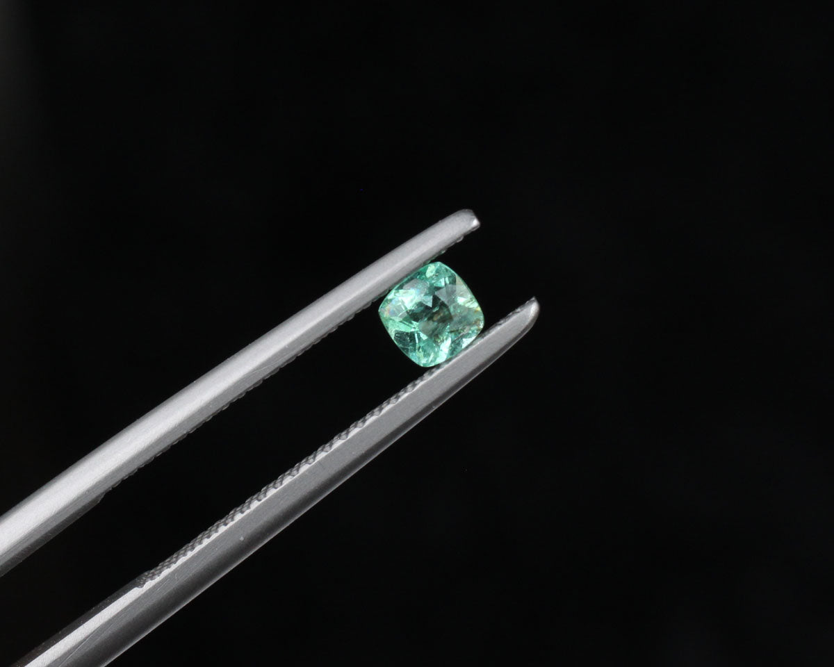Shakiso Emerald square 4 mm 0.23 ct