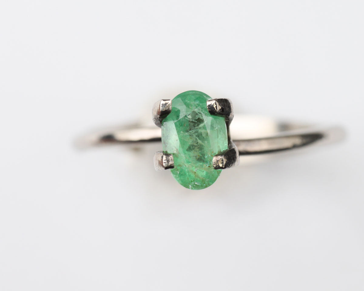 Shakiso Emerald oval 7 mm 0.55 ct