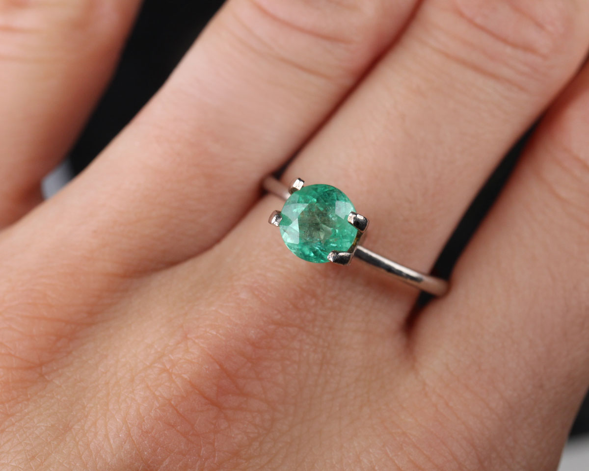 Shakiso Emerald round 7mm 1.27 ct