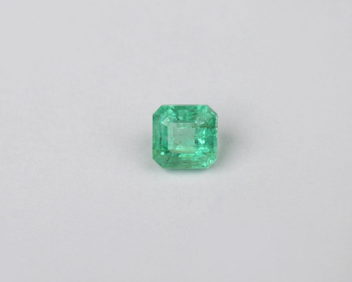 Shakiso Emerald square 4 mm 0.31 ct