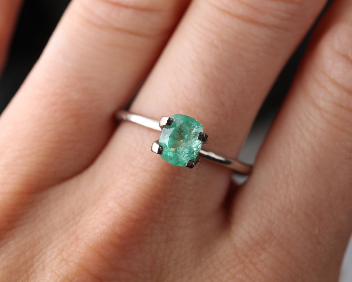 Shakiso Emerald cushion 0.84 ct