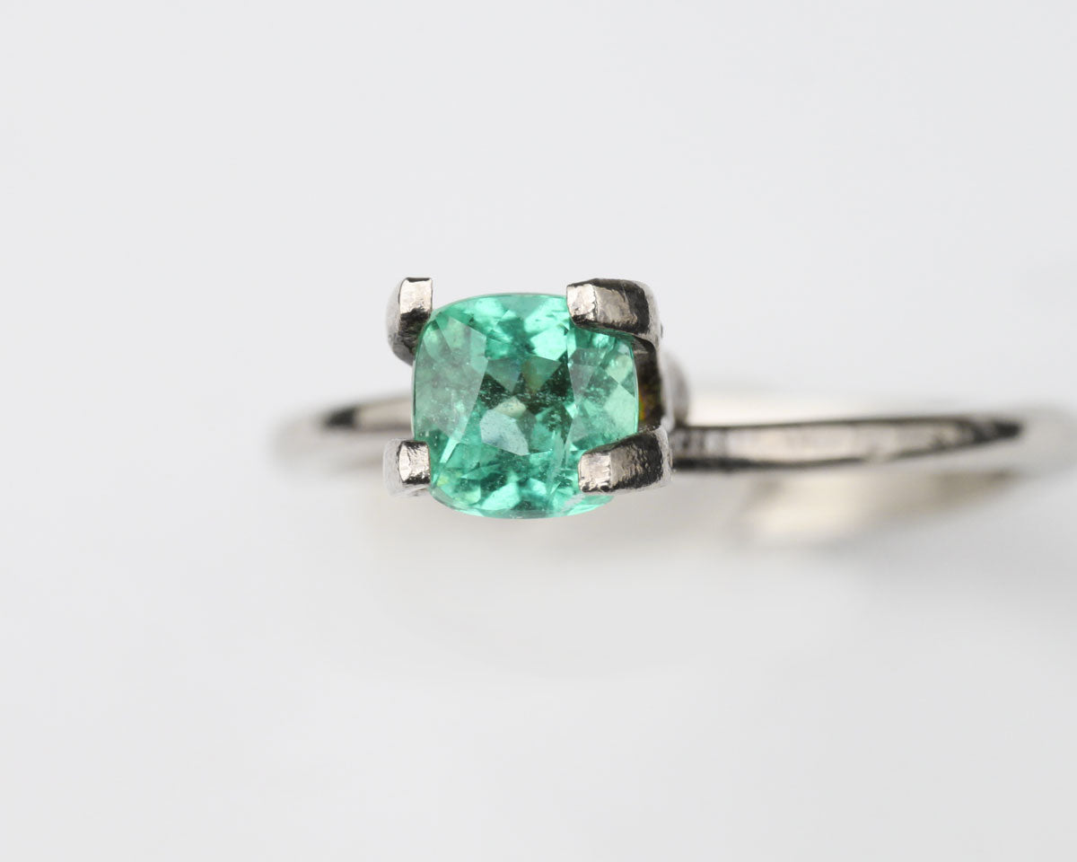 Shakiso Smaragd square 5 mm 0,5 ct