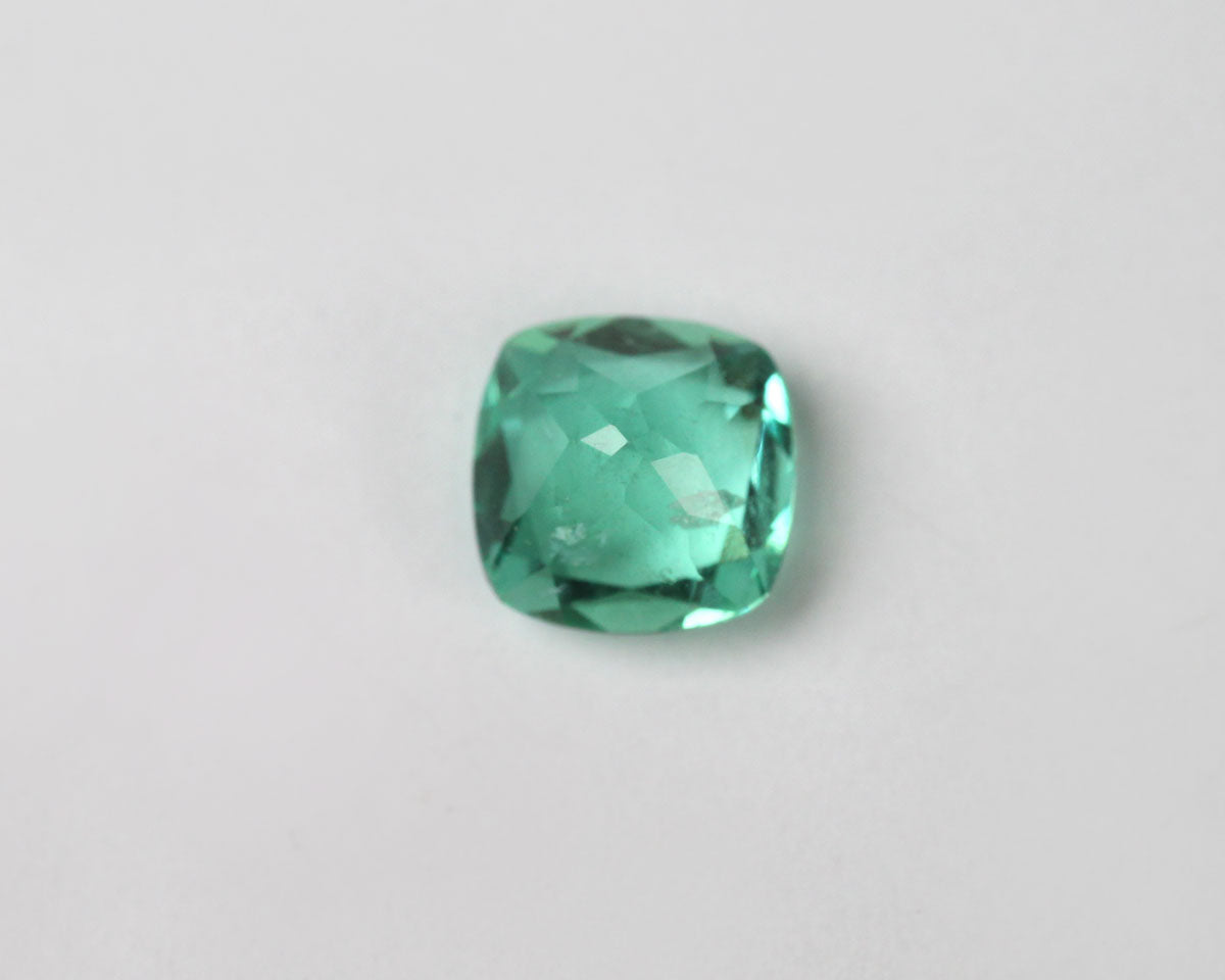 Shakiso Smaragd square 5 mm 0,5 ct
