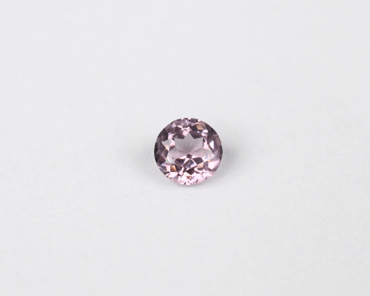 Spinel round 4 mm lavender 0.26 ct