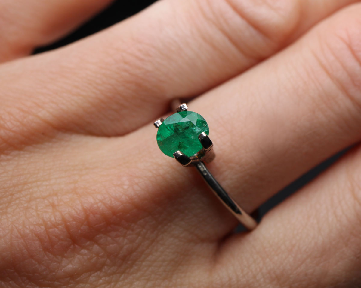 Shakiso Emerald oval 0.77 ct
