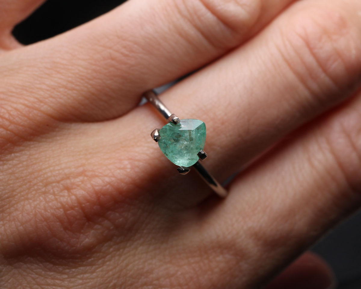 Shakiso Emerald heart / pear 1.28 ct