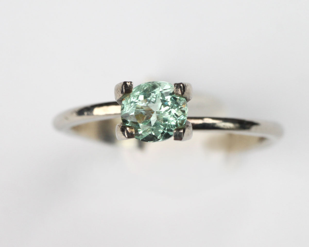 Shakiso Emerald oval 0.5 ct