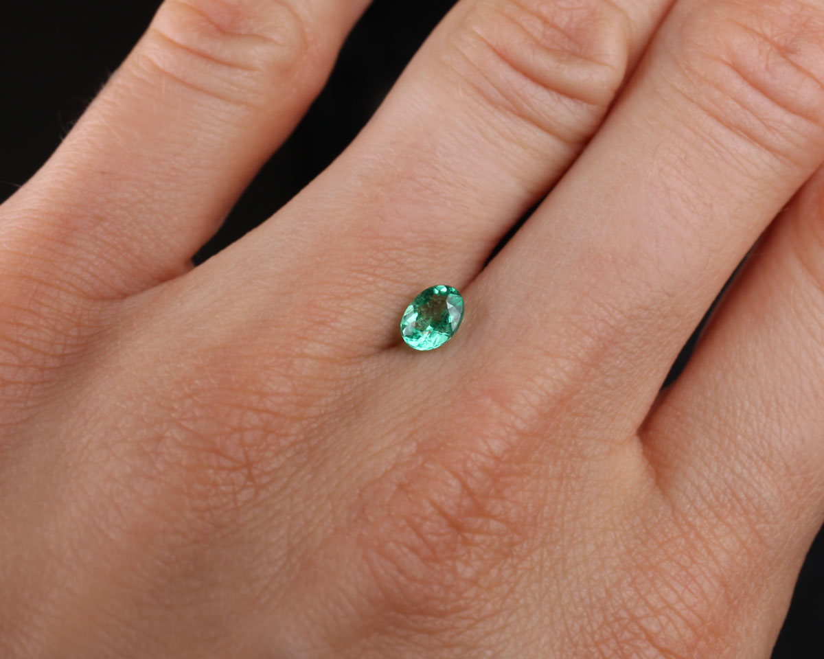 Shakiso Emerald oval 0.43 ct