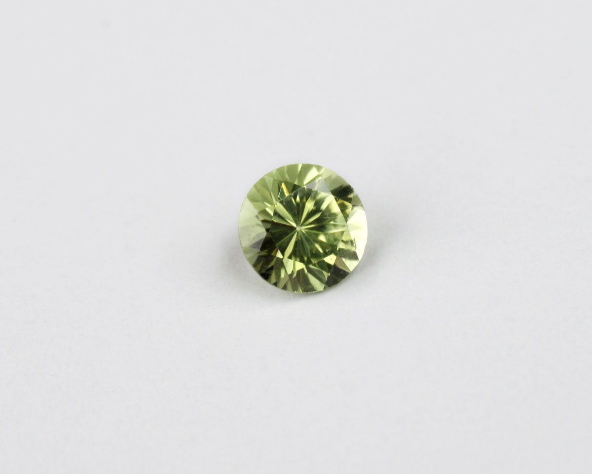 Peridot briljant rund 0,25 ct 4 mm