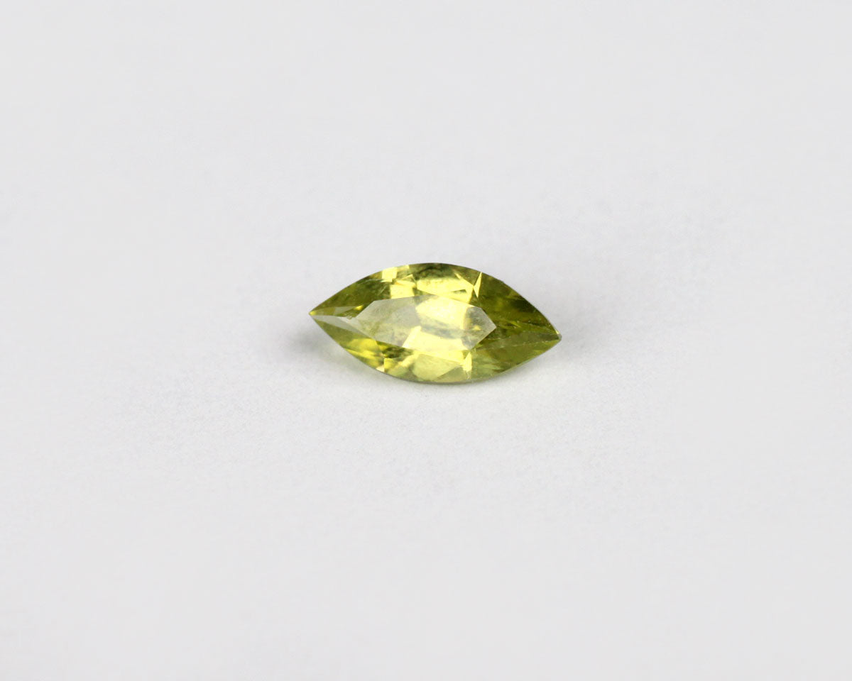 Peridot markis 0,335 ct