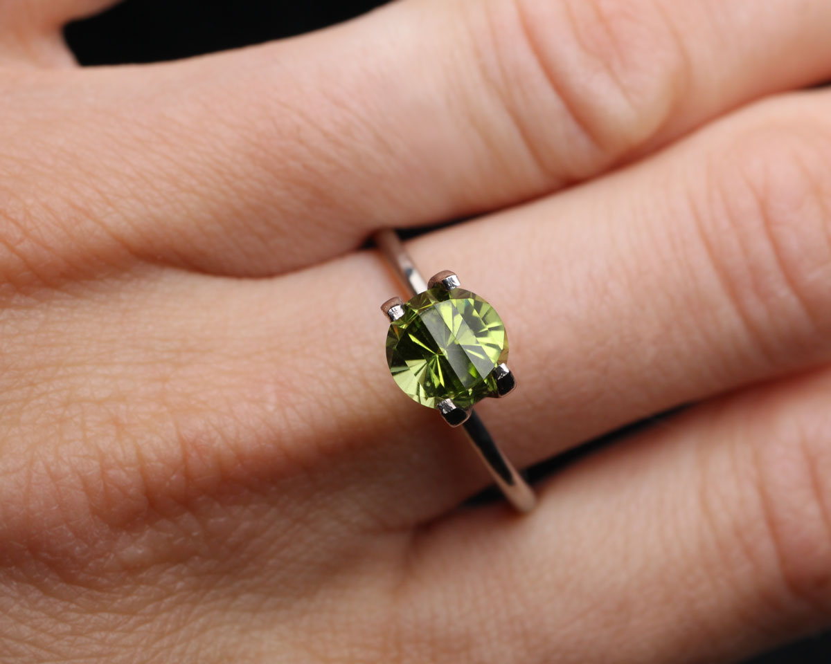 Peridot 1,63 ct 7 mm rund