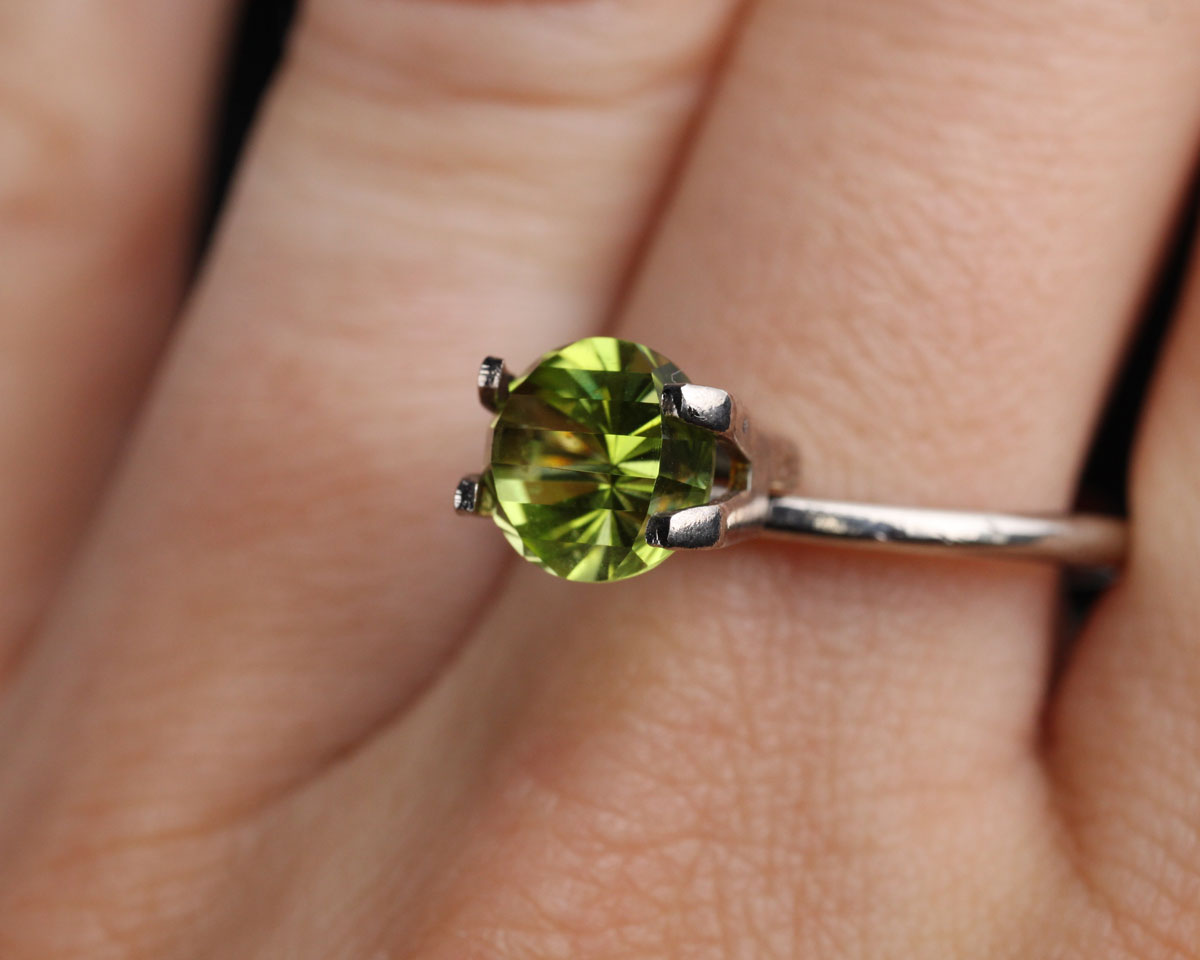 Peridot 1,63 ct 7 mm rund