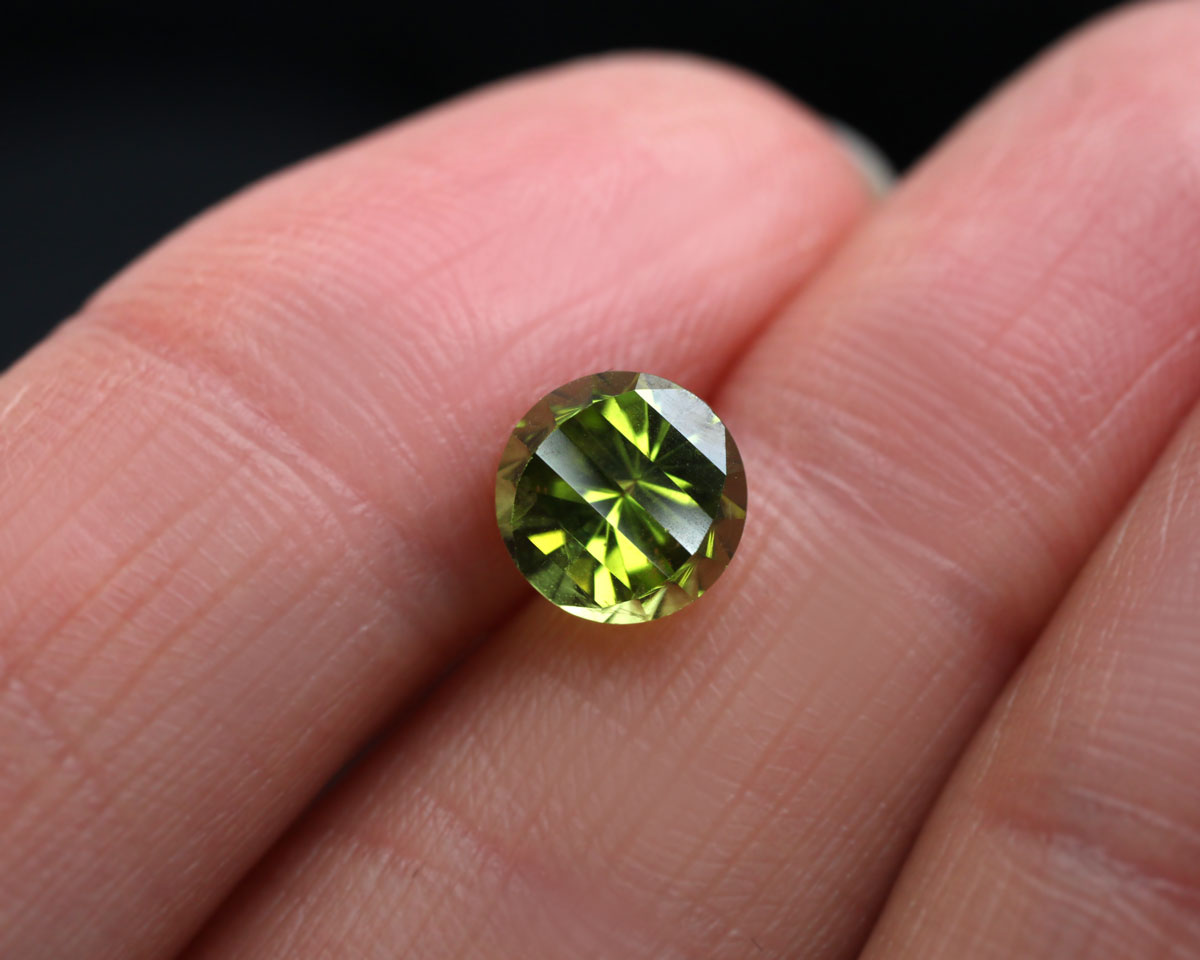 Peridot 1,58 ct rund