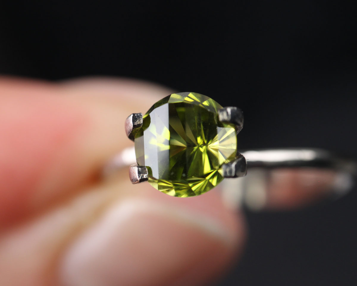 Peridot 1,59 ct rund