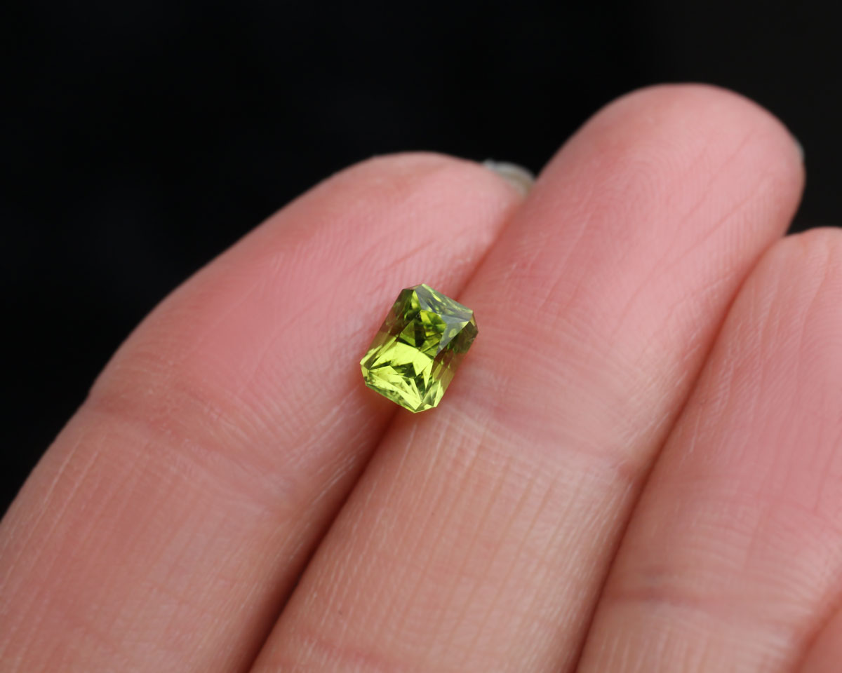 Peridot oktagon 4,5x6mm