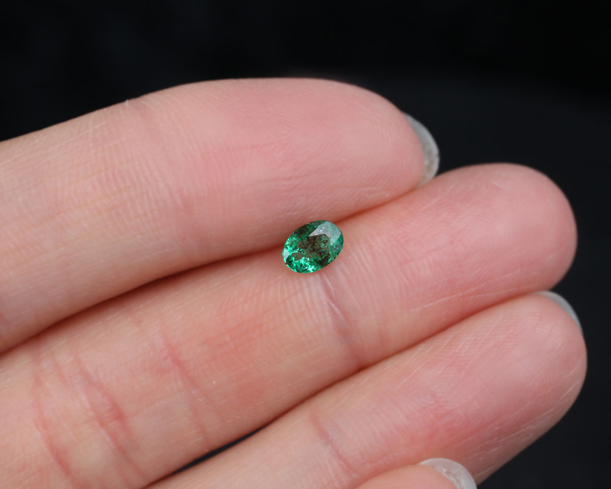 Shakiso Emerald oval 0.26 ct